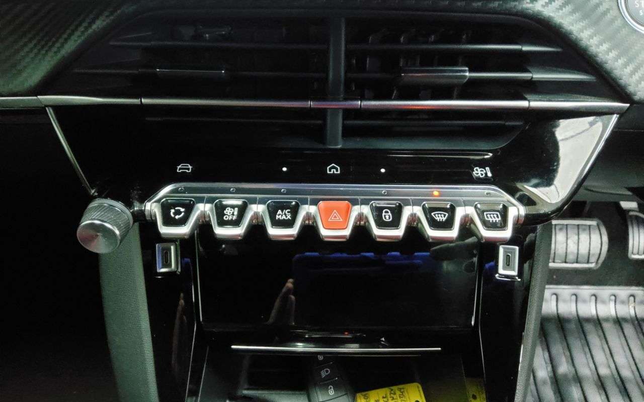 2024 PEUGEOT 2008 2024 PEUGEOT 2008