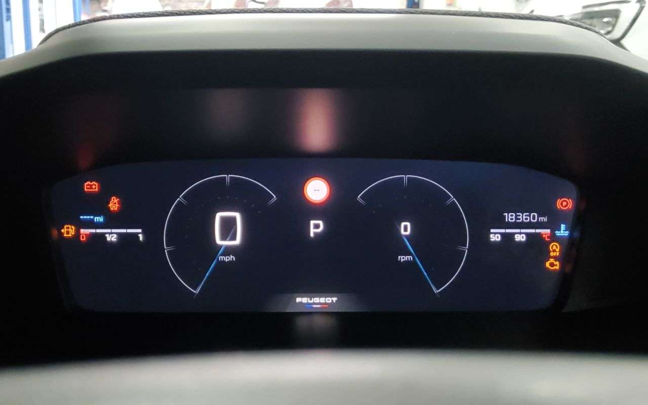 2024 PEUGEOT 2008 2024 PEUGEOT 2008