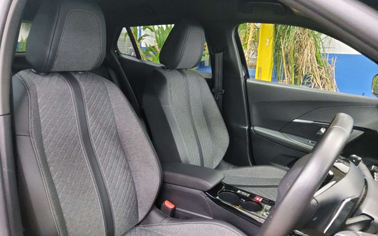 2024 PEUGEOT 2008 2024 PEUGEOT 2008