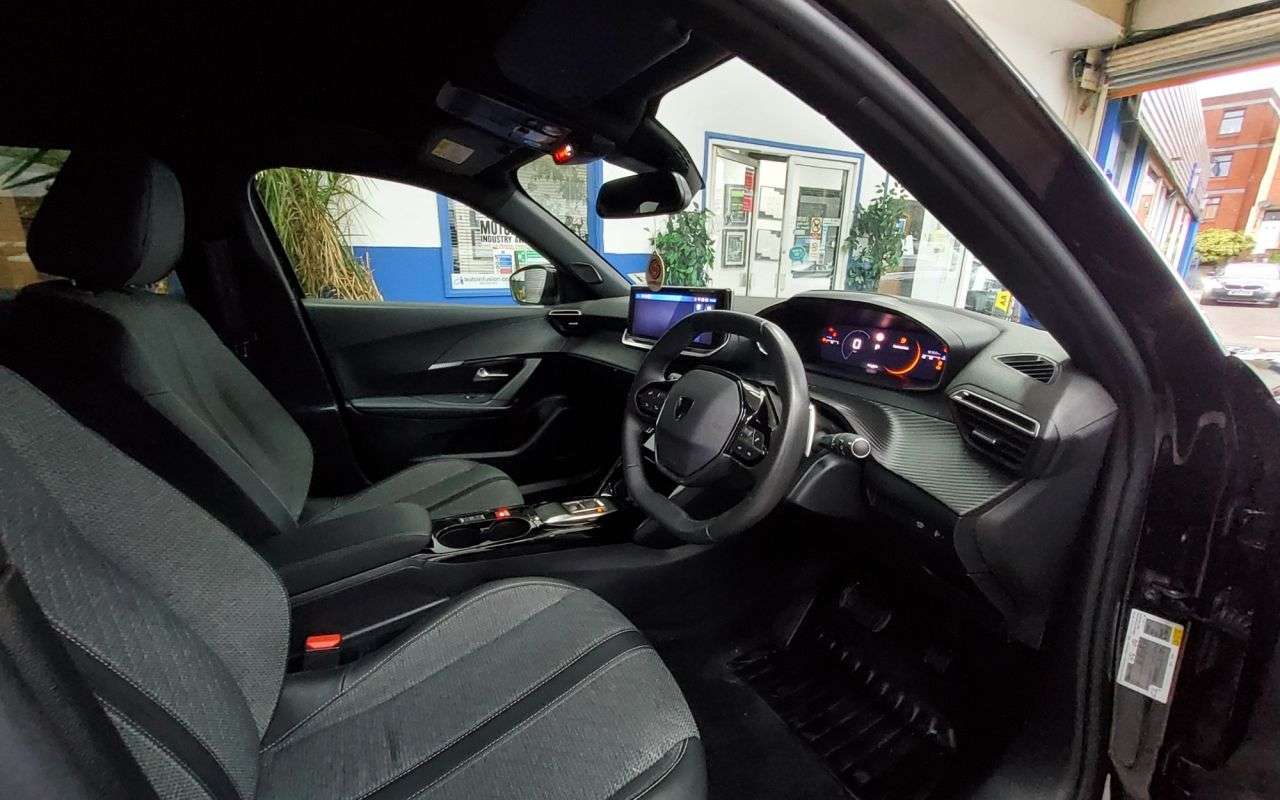 2024 PEUGEOT 2008 2024 PEUGEOT 2008