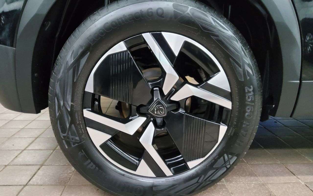 2024 PEUGEOT 2008 2024 PEUGEOT 2008