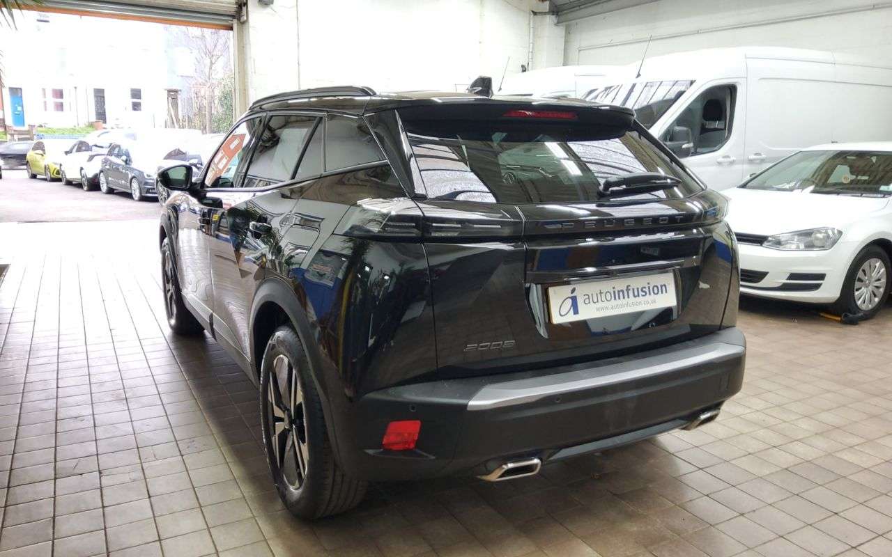 2024 PEUGEOT 2008 2024 PEUGEOT 2008