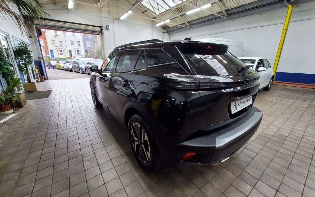 2024 PEUGEOT 2008 2024 PEUGEOT 2008