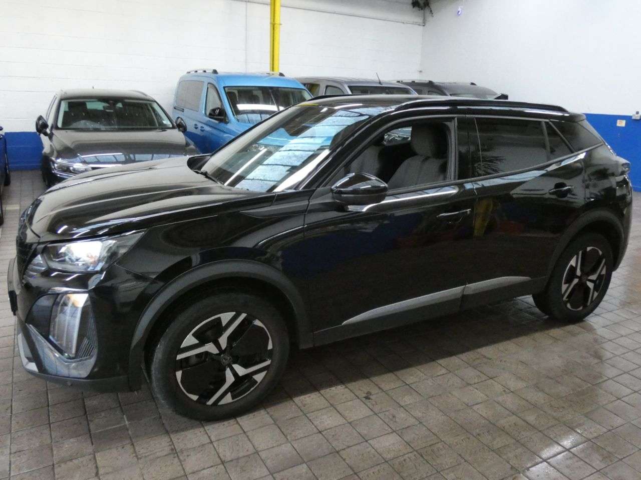 2024 PEUGEOT 2008 2024 PEUGEOT 2008