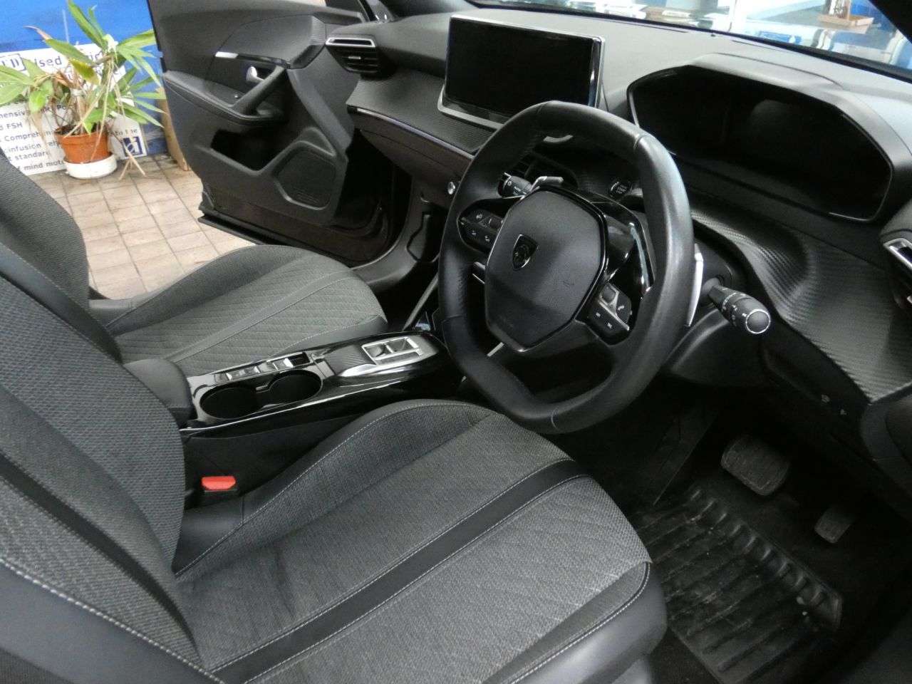 2024 PEUGEOT 2008 2024 PEUGEOT 2008