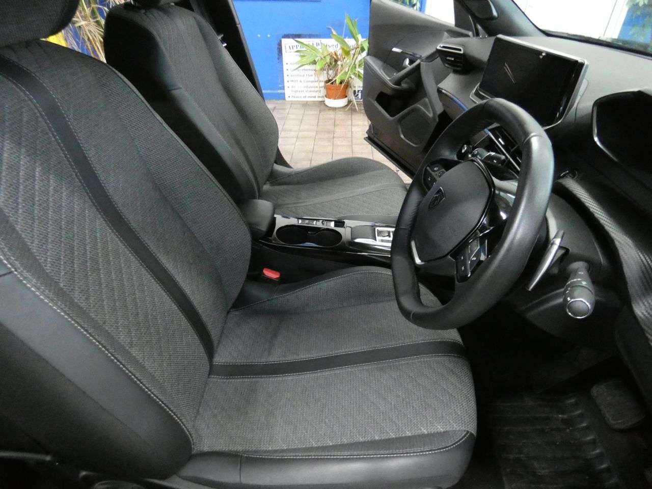 2024 PEUGEOT 2008 2024 PEUGEOT 2008