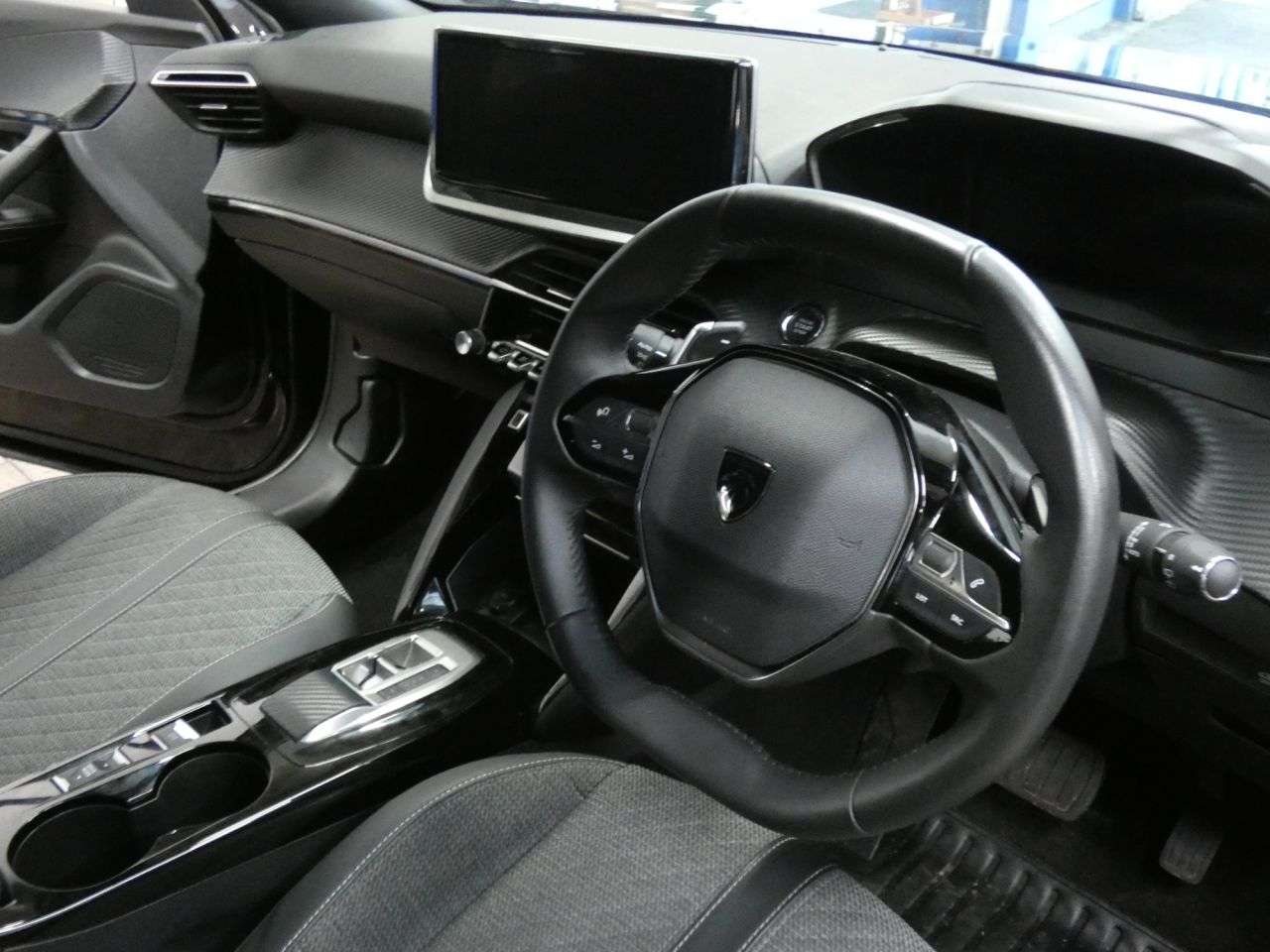 2024 PEUGEOT 2008 2024 PEUGEOT 2008