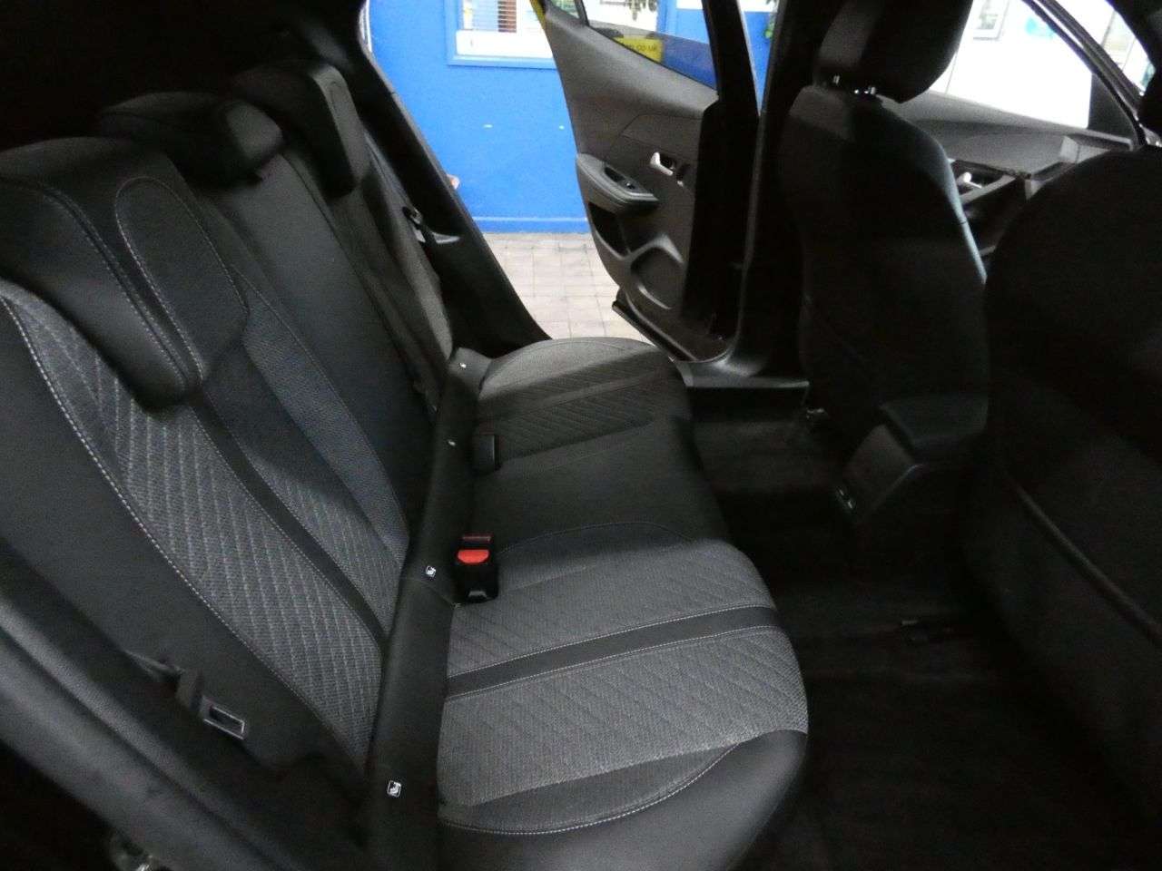 2024 PEUGEOT 2008 2024 PEUGEOT 2008