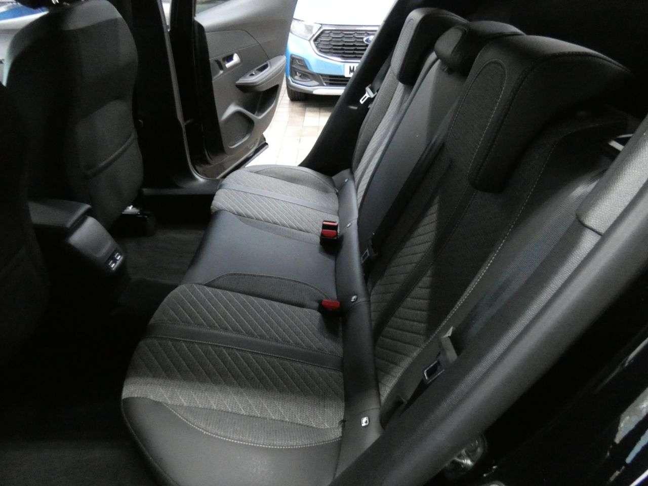 2024 PEUGEOT 2008 2024 PEUGEOT 2008