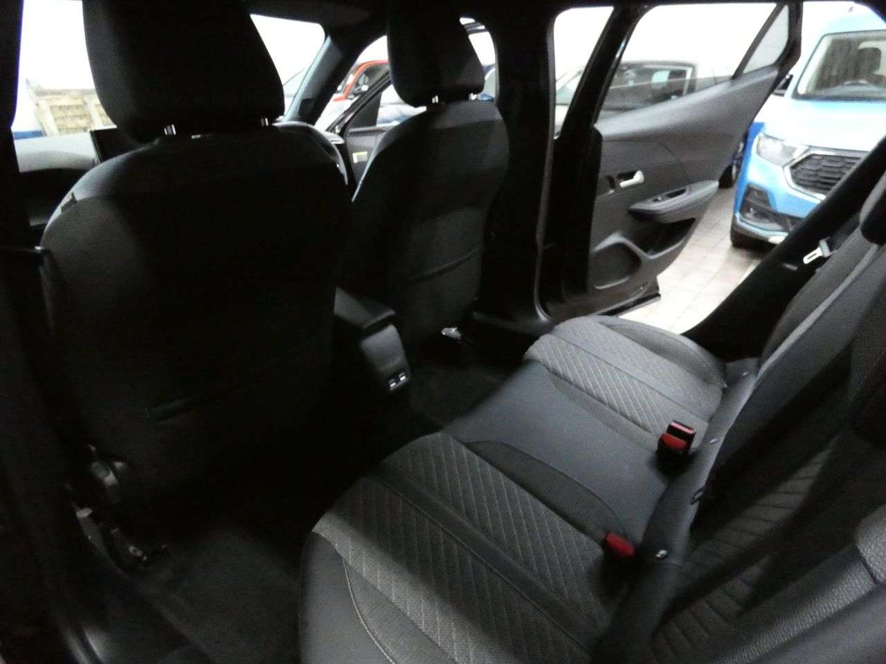 2024 PEUGEOT 2008 2024 PEUGEOT 2008