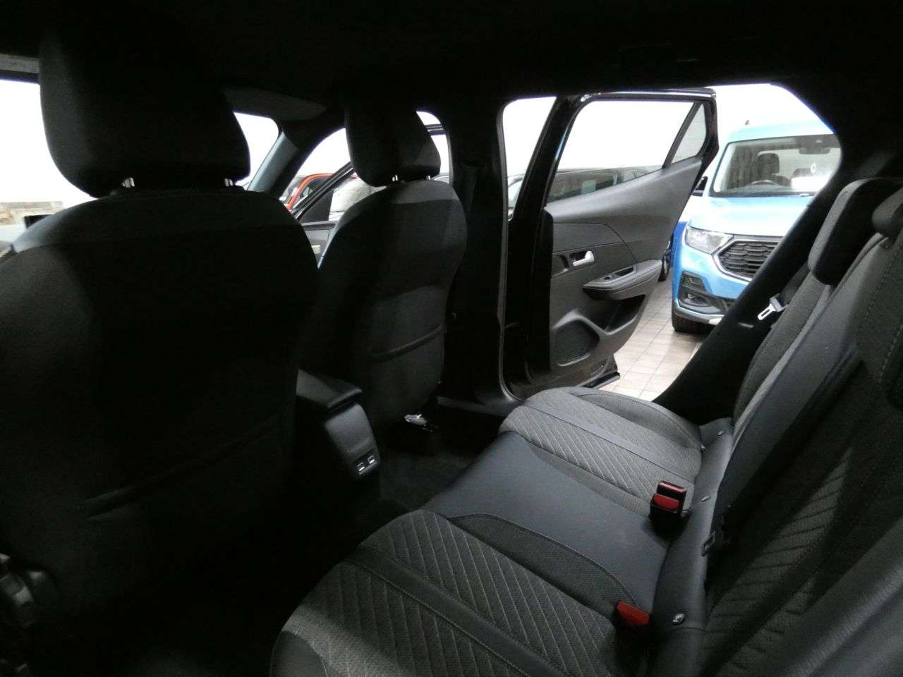 2024 PEUGEOT 2008 2024 PEUGEOT 2008