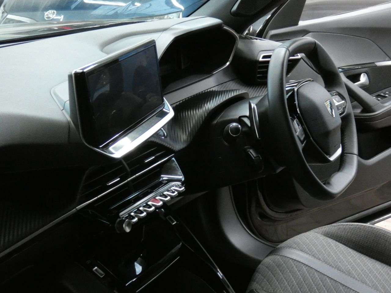 2024 PEUGEOT 2008 2024 PEUGEOT 2008