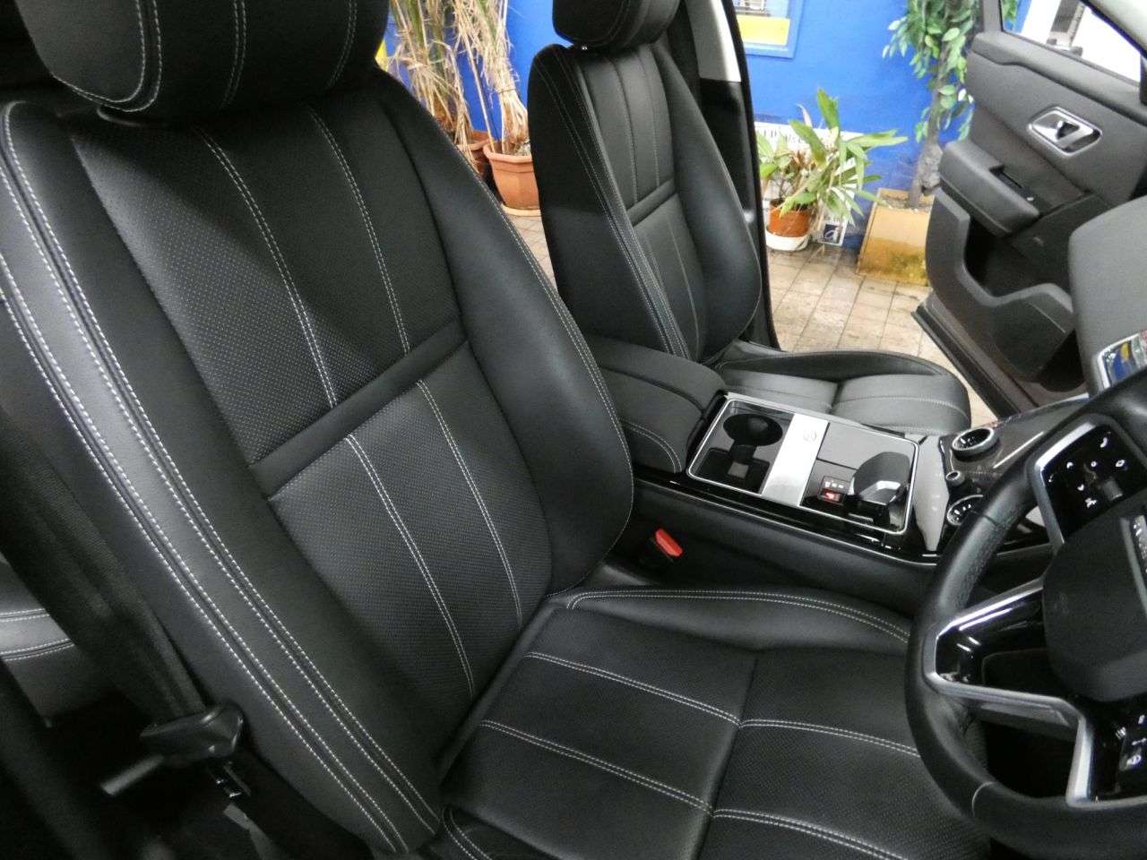 2022 LAND ROVER RANGE ROVER VELAR 2022 LAND ROVER RANGE ROVER VELAR