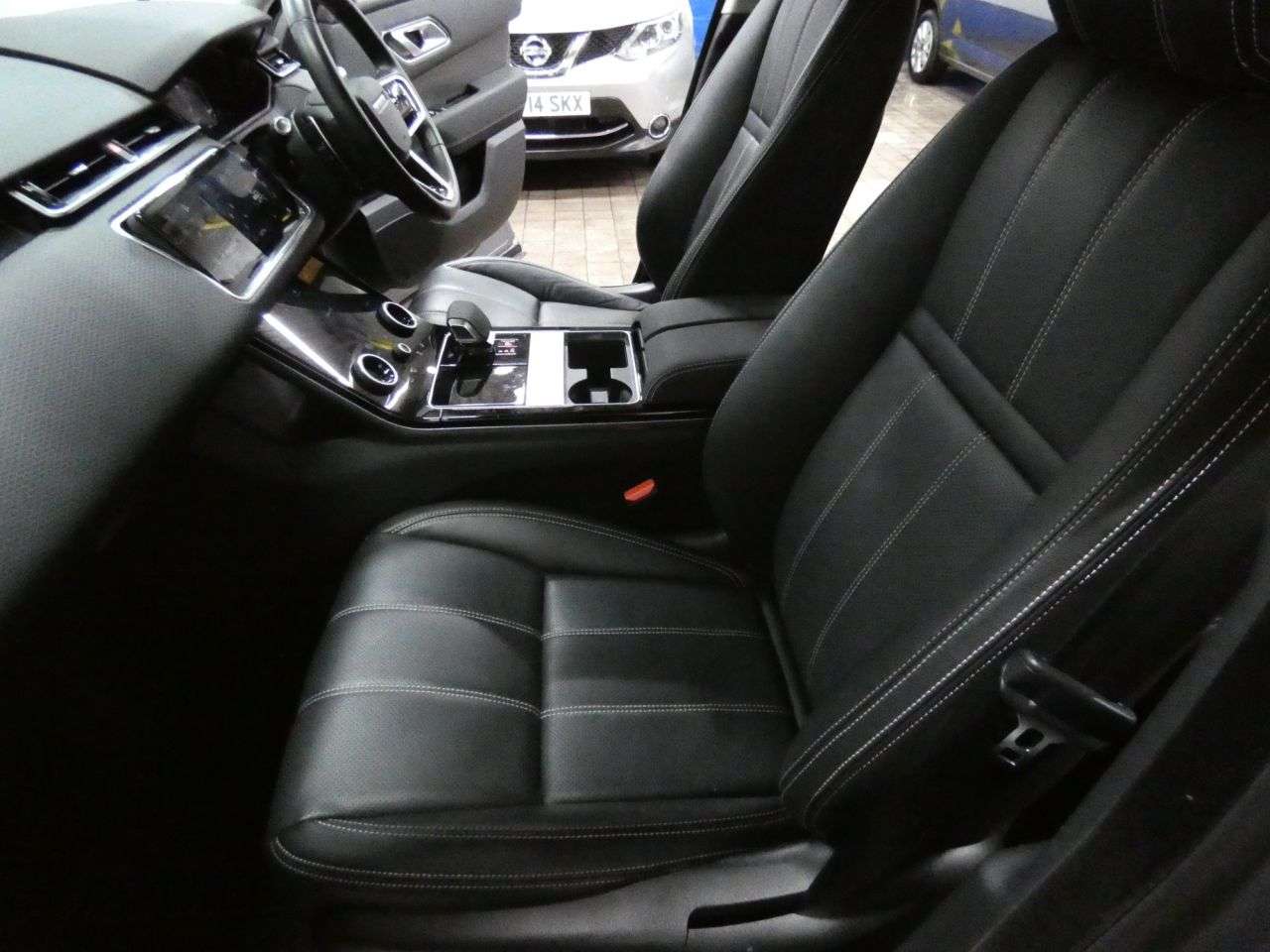 2022 LAND ROVER RANGE ROVER VELAR 2022 LAND ROVER RANGE ROVER VELAR