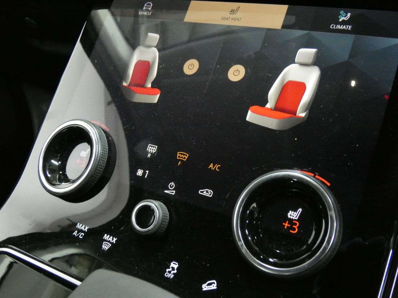 2022 LAND ROVER RANGE ROVER VELAR 2022 LAND ROVER RANGE ROVER VELAR