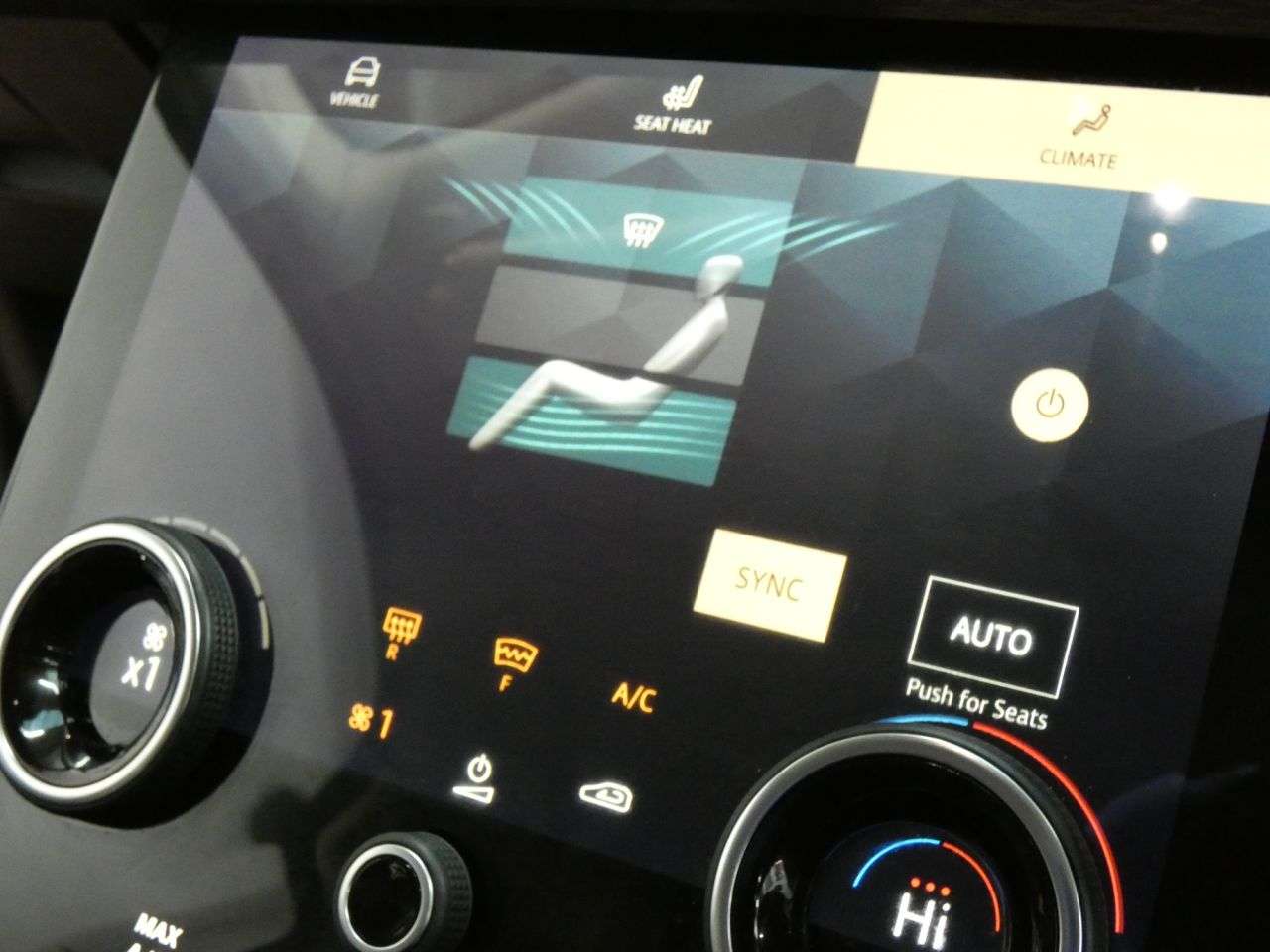 2022 LAND ROVER RANGE ROVER VELAR 2022 LAND ROVER RANGE ROVER VELAR