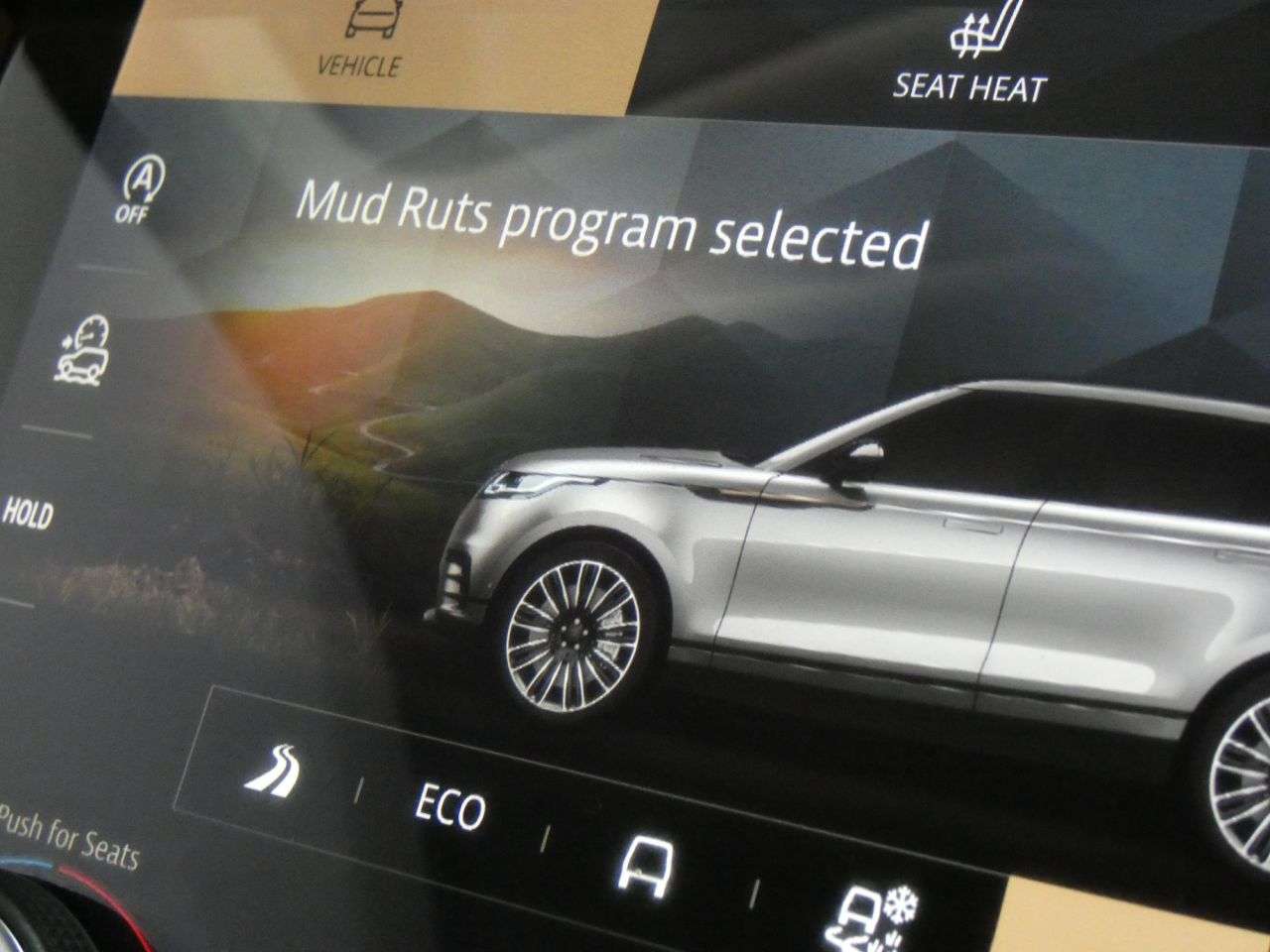 2022 LAND ROVER RANGE ROVER VELAR 2022 LAND ROVER RANGE ROVER VELAR