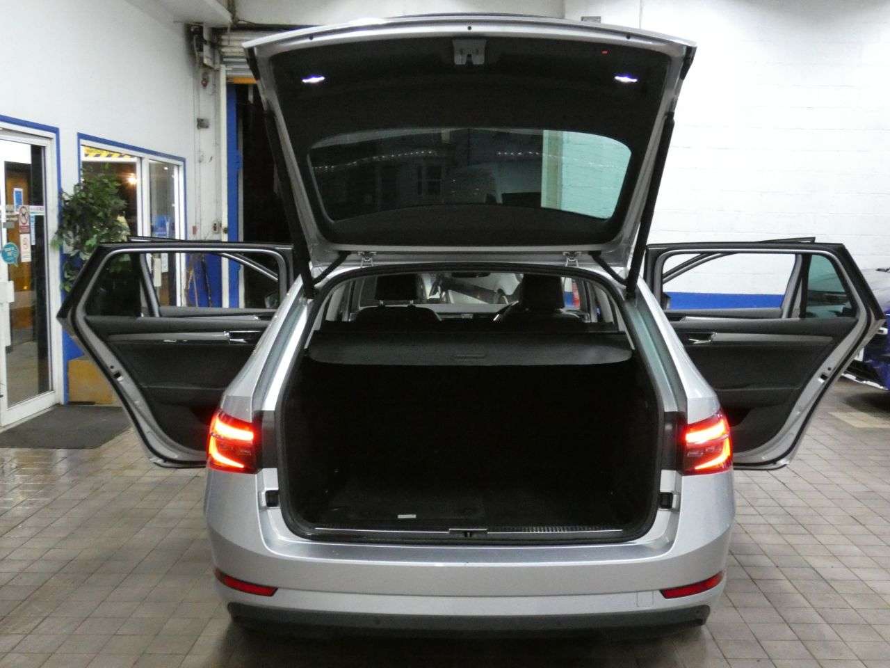 2021 SKODA SUPERB 2021 SKODA SUPERB