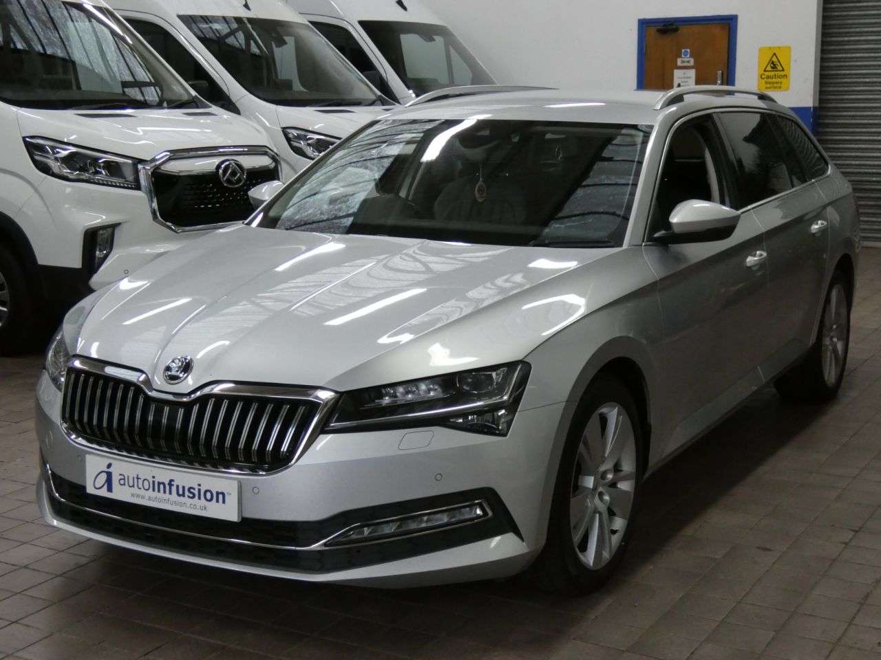 A 2021 SKODA SUPERB 1.5 TSI ACT SE L Estate 5dr Petrol DSG Euro 6 (s/s) (150 ps) 1 OWNER SERVIC A 2021 SKODA SUPERB 1.5 TSI ACT SE L Estate 5dr Petrol DSG Euro 6 (s/s) (150 ps) 1 OWNER SERVIC