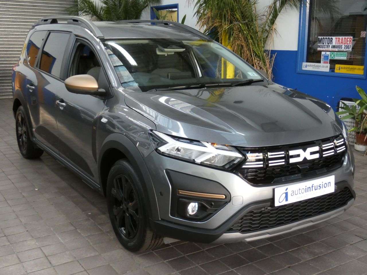 A 2025 DACIA JOGGER 1.6 Hybrid EXTREME MPV 5dr Petrol Hybrid Auto Euro 6 (s/s) (140 ps) DACIA W A 2025 DACIA JOGGER 1.6 Hybrid EXTREME MPV 5dr Petrol Hybrid Auto Euro 6 (s/s) (140 ps) DACIA W