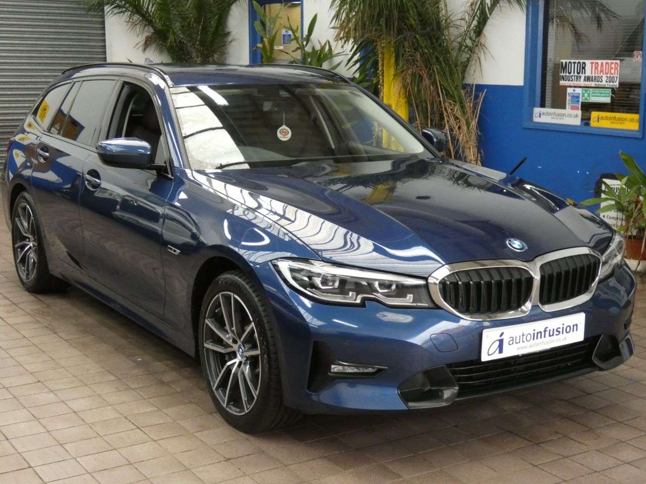 A 2022 BMW 3 SERIES 2.0 330e 12kWh Sport Pro Touring 5dr Petrol Plug-in Hybrid Auto xDrive Euro A 2022 BMW 3 SERIES 2.0 330e 12kWh Sport Pro Touring 5dr Petrol Plug-in Hybrid Auto xDrive Euro