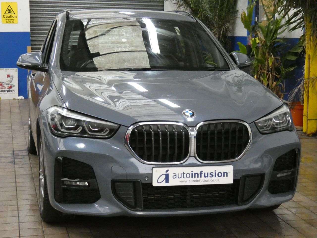 A 2021 BMW X1 1.5 25e 10kWh M Sport SUV 5dr Petrol Plug-in Hybrid Auto xDrive Euro 6 (s/s A 2021 BMW X1 1.5 25e 10kWh M Sport SUV 5dr Petrol Plug-in Hybrid Auto xDrive Euro 6 (s/s