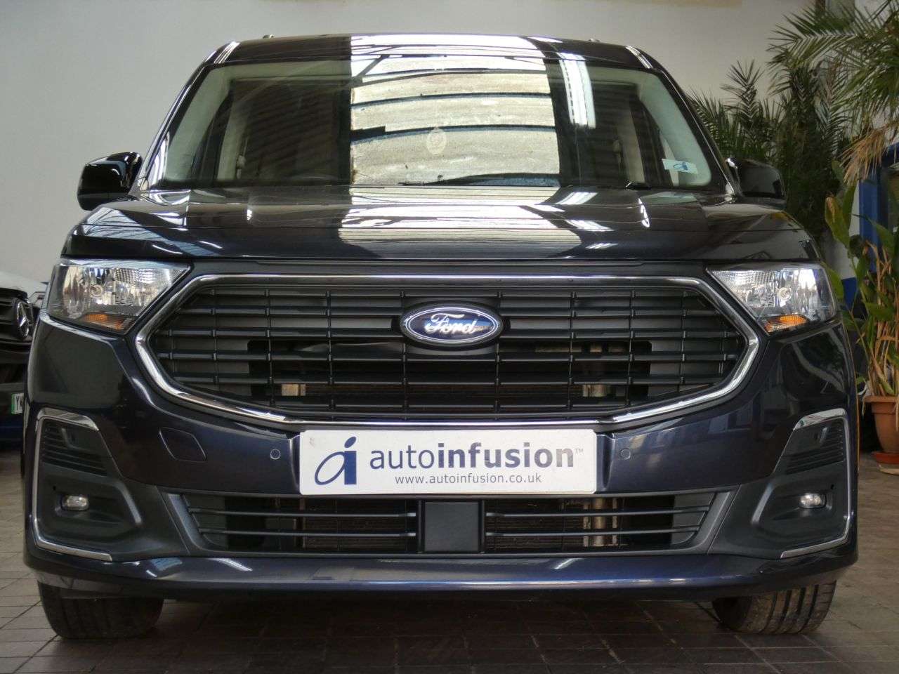 A 2023 FORD GRAND TOURNEO CONNECT 2.0 EcoBlue Titanium MPV 5dr Diesel Manual Euro 6 (s/s) (122 ps) 1 OWNER SE A 2023 FORD GRAND TOURNEO CONNECT 2.0 EcoBlue Titanium MPV 5dr Diesel Manual Euro 6 (s/s) (122 ps) 1 OWNER SE