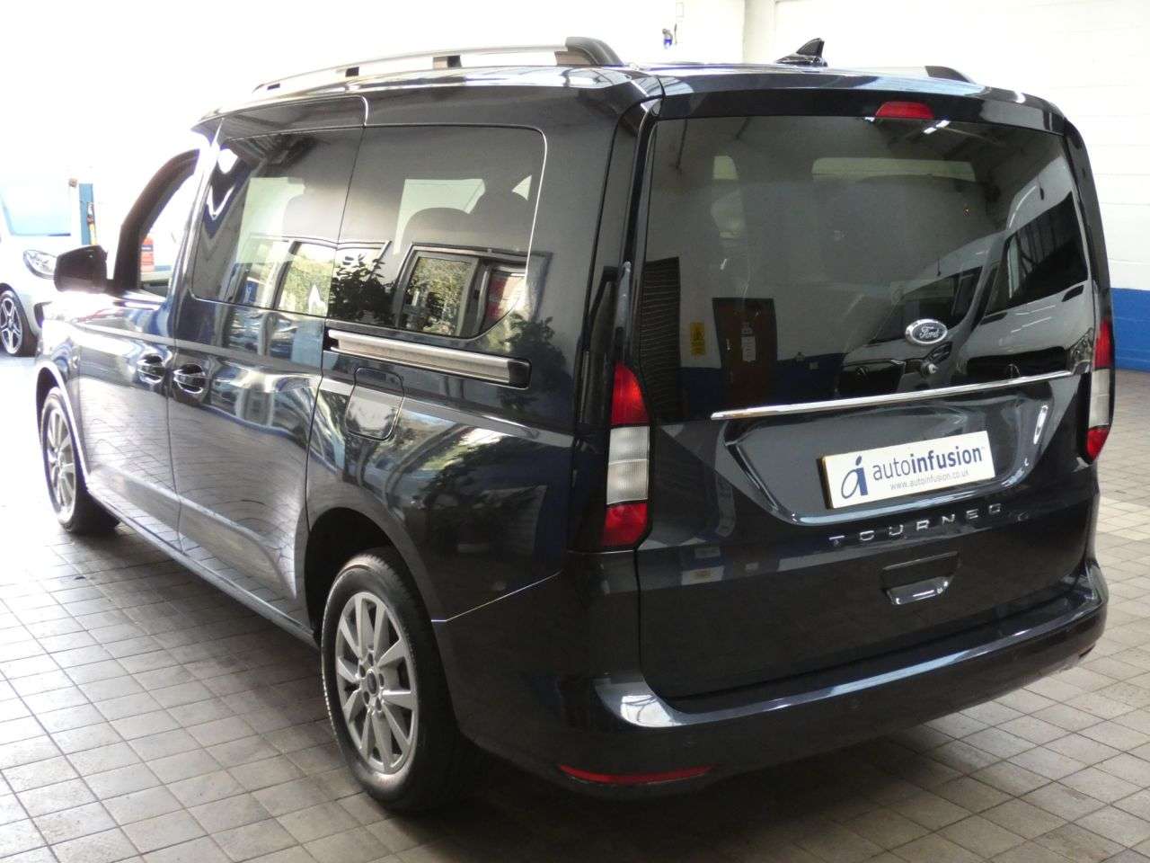 A 2023 FORD GRAND TOURNEO CONNECT 2.0 EcoBlue Titanium MPV 5dr Diesel Manual Euro 6 (s/s) (122 ps) 1 OWNER SE A 2023 FORD GRAND TOURNEO CONNECT 2.0 EcoBlue Titanium MPV 5dr Diesel Manual Euro 6 (s/s) (122 ps) 1 OWNER SE