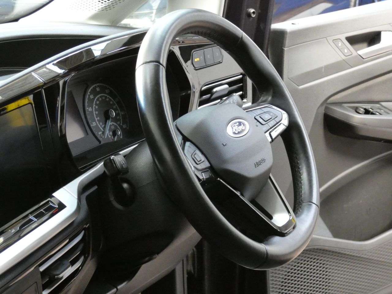 2023 FORD GRAND TOURNEO CONNECT 2023 FORD GRAND TOURNEO CONNECT