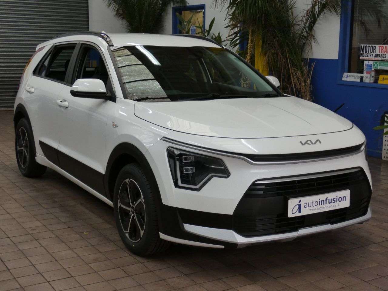 A 2022 KIA NIRO 1.6h GDi 2 SUV 5dr Petrol Hybrid DCT Euro 6 (s/s) (139 bhp) FULL KIA SERVIC A 2022 KIA NIRO 1.6h GDi 2 SUV 5dr Petrol Hybrid DCT Euro 6 (s/s) (139 bhp) FULL KIA SERVIC