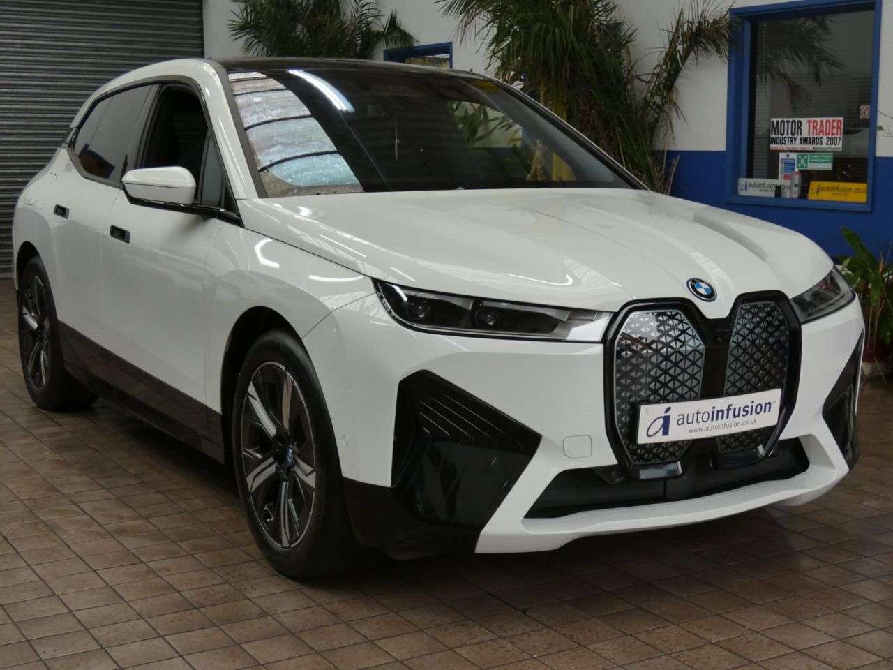 A 2023 BMW IX 40 76.6kWh M Sport SUV 5dr Electric Auto xDrive (11kW Charger) (326 ps) SKY A 2023 BMW IX 40 76.6kWh M Sport SUV 5dr Electric Auto xDrive (11kW Charger) (326 ps) SKY