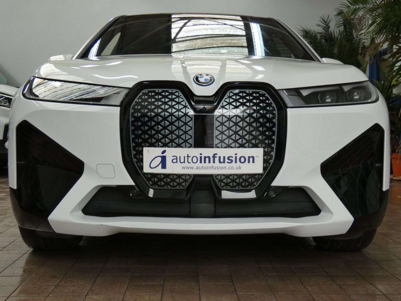 A 2023 BMW IX 40 76.6kWh M Sport SUV 5dr Electric Auto xDrive (11kW Charger) (326 ps) SKY A 2023 BMW IX 40 76.6kWh M Sport SUV 5dr Electric Auto xDrive (11kW Charger) (326 ps) SKY