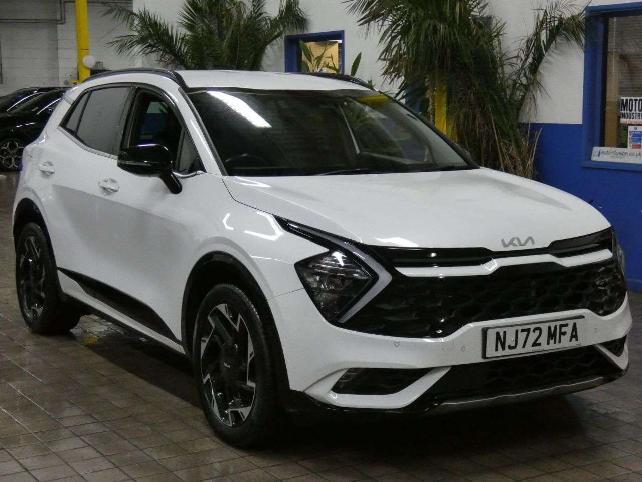 A 2022 KIA SPORTAGE 1.6 T-GDi 13.8kWh GT-Line SUV 5dr Petrol Plug-in Hybrid Auto AWD Euro 6 (s/ A 2022 KIA SPORTAGE 1.6 T-GDi 13.8kWh GT-Line SUV 5dr Petrol Plug-in Hybrid Auto AWD Euro 6 (s/