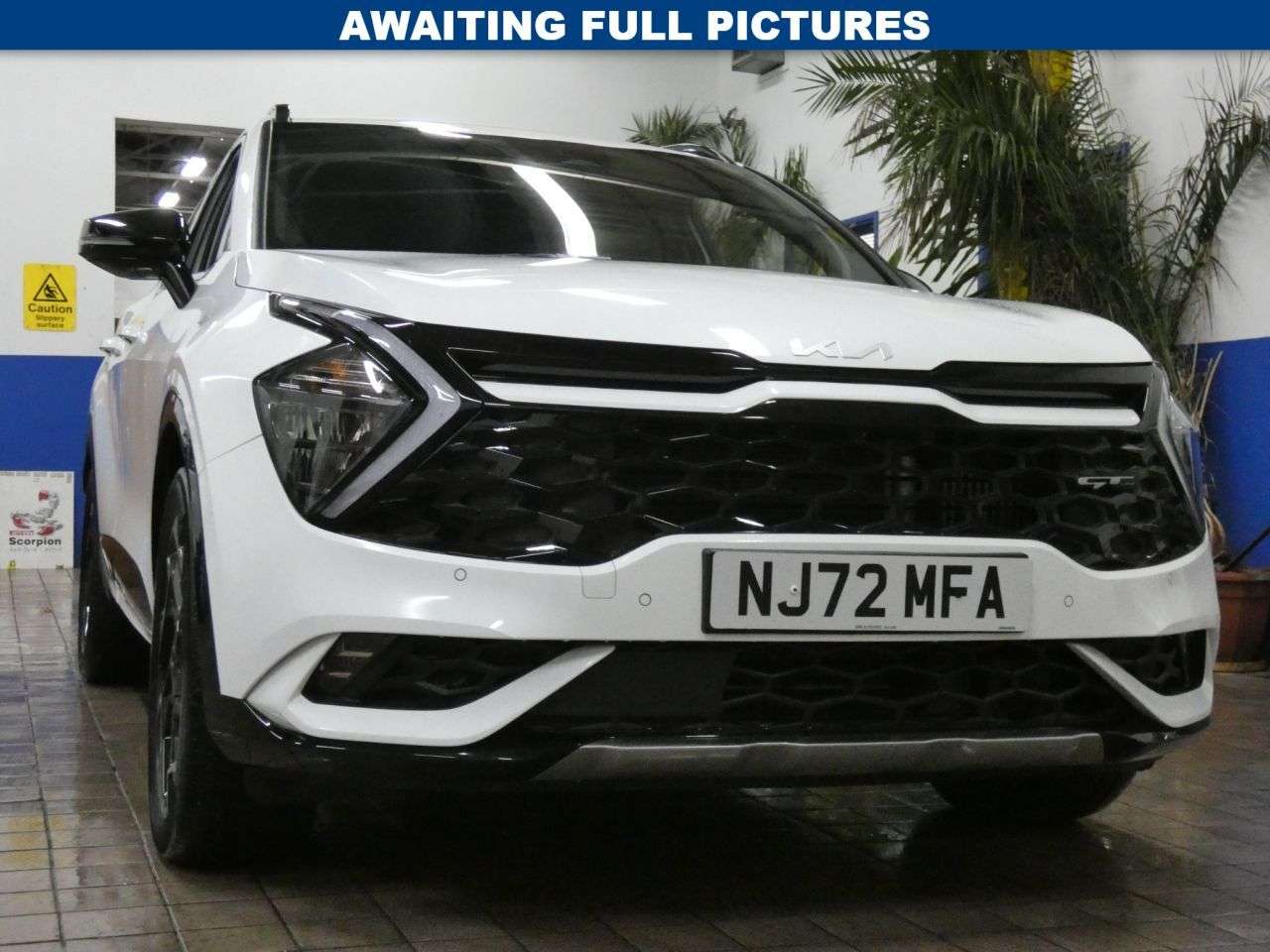 A 2022 KIA SPORTAGE 1.6 T-GDi 13.8kWh GT-Line SUV 5dr Petrol Plug-in Hybrid Auto AWD Euro 6 (s/ A 2022 KIA SPORTAGE 1.6 T-GDi 13.8kWh GT-Line SUV 5dr Petrol Plug-in Hybrid Auto AWD Euro 6 (s/