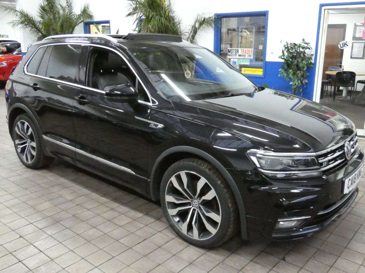2018 VOLKSWAGEN TIGUAN 2018 VOLKSWAGEN TIGUAN