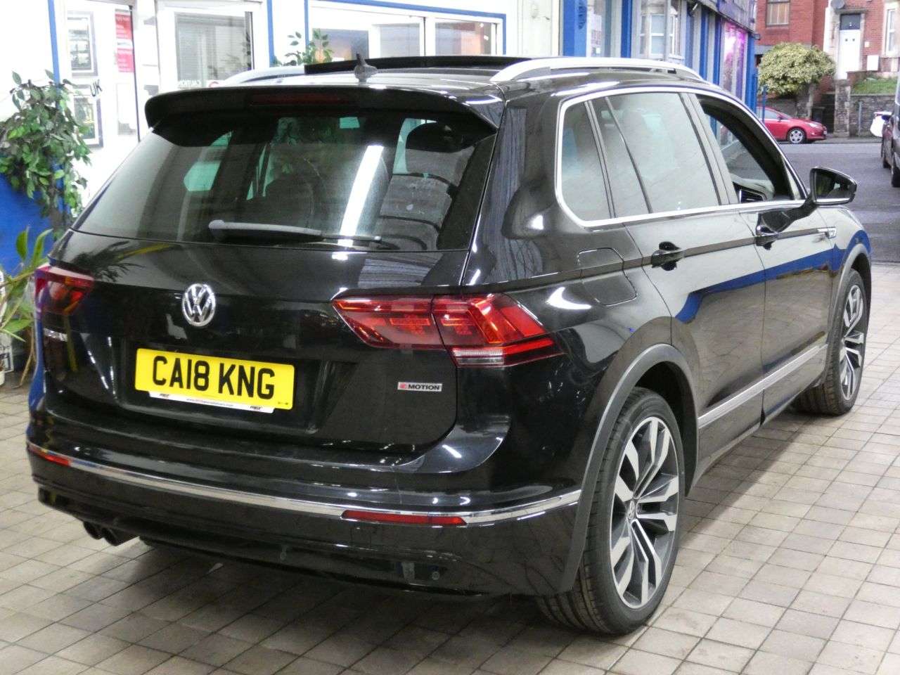 2018 VOLKSWAGEN TIGUAN 2018 VOLKSWAGEN TIGUAN