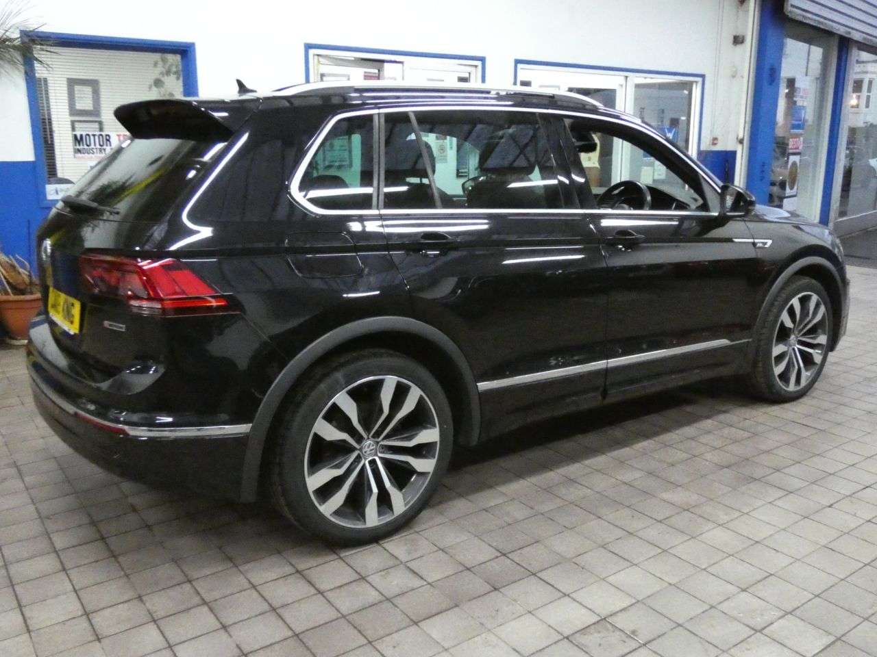 2018 VOLKSWAGEN TIGUAN 2018 VOLKSWAGEN TIGUAN