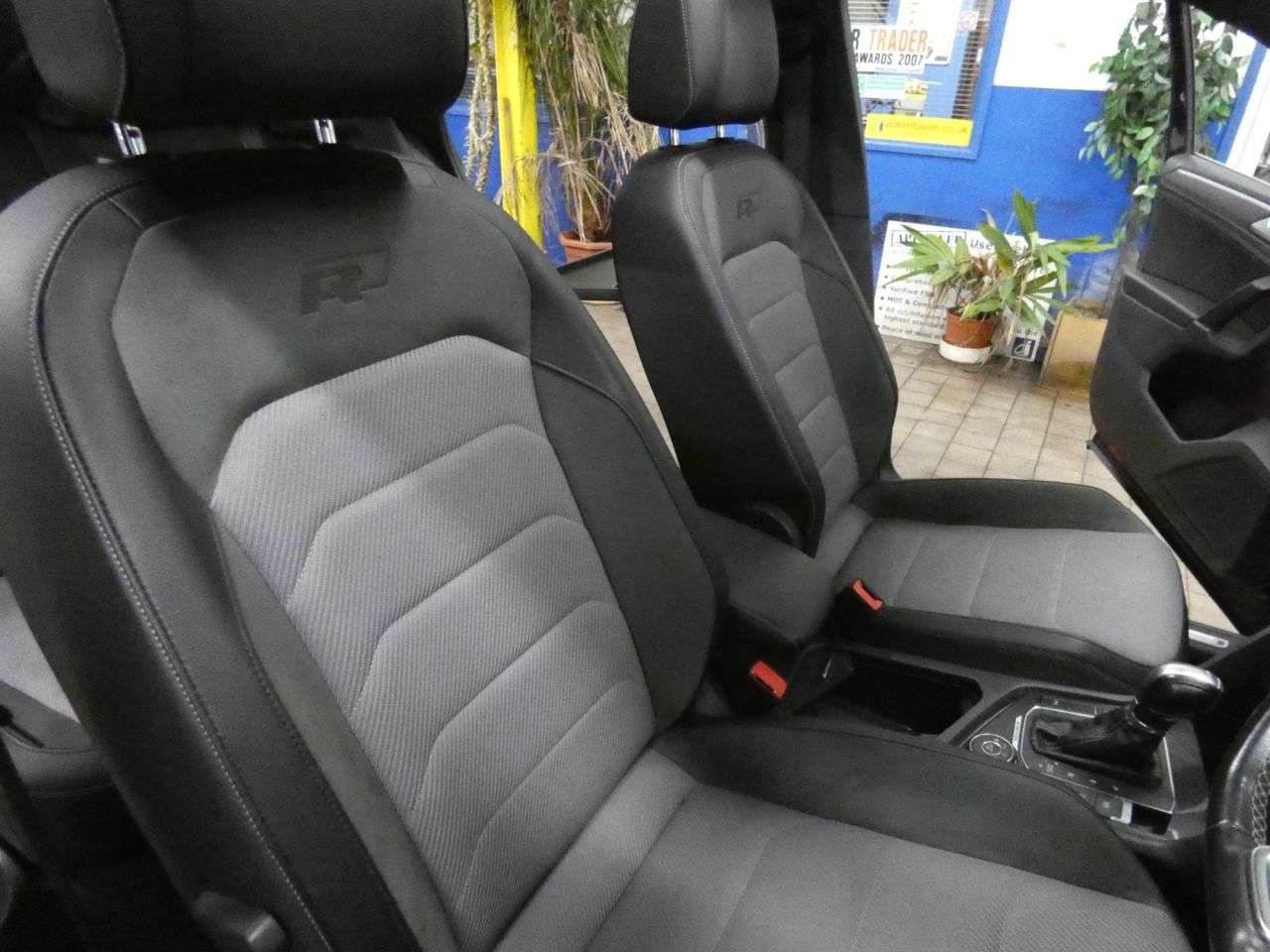 2018 VOLKSWAGEN TIGUAN 2018 VOLKSWAGEN TIGUAN