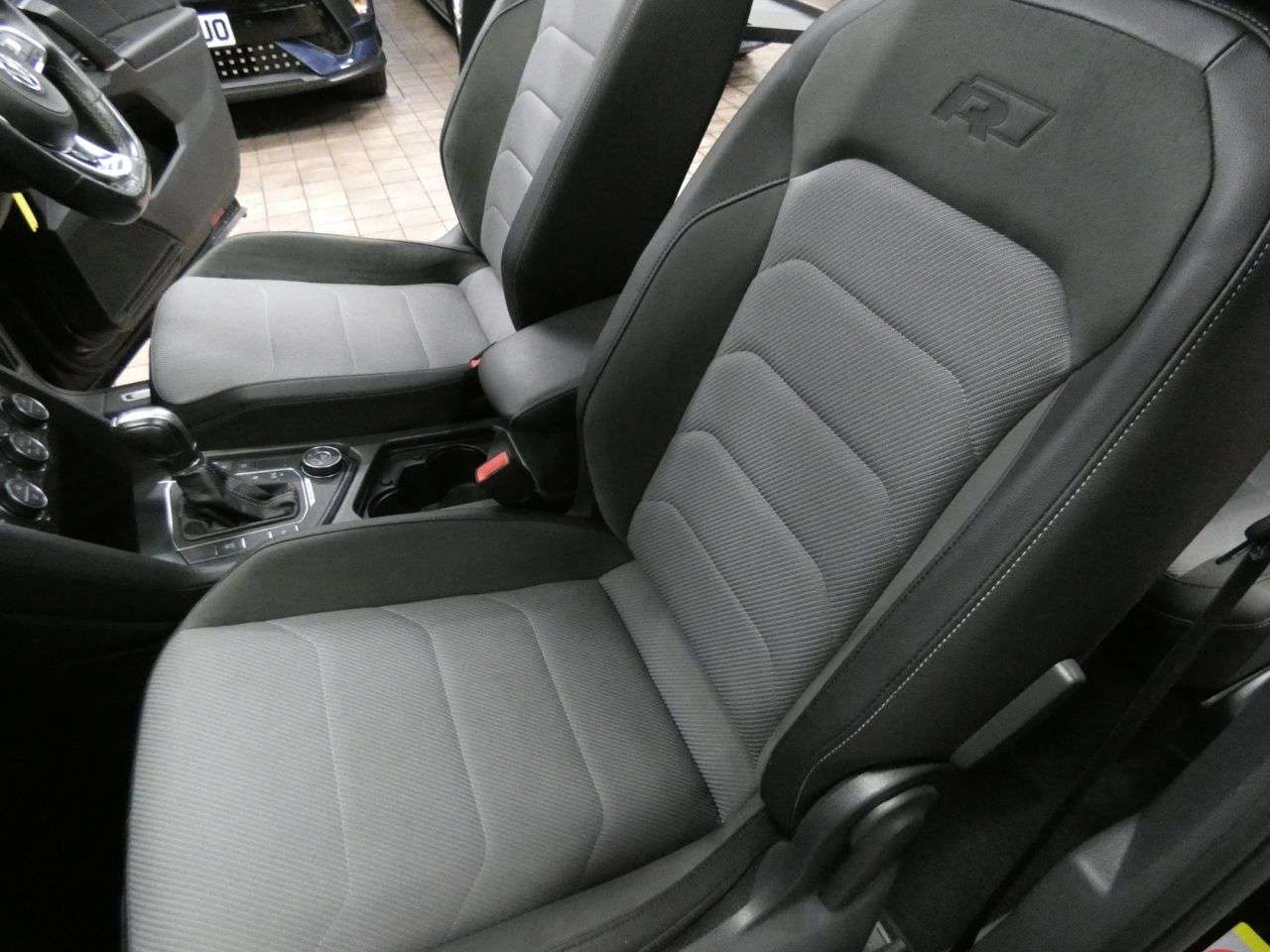 2018 VOLKSWAGEN TIGUAN 2018 VOLKSWAGEN TIGUAN