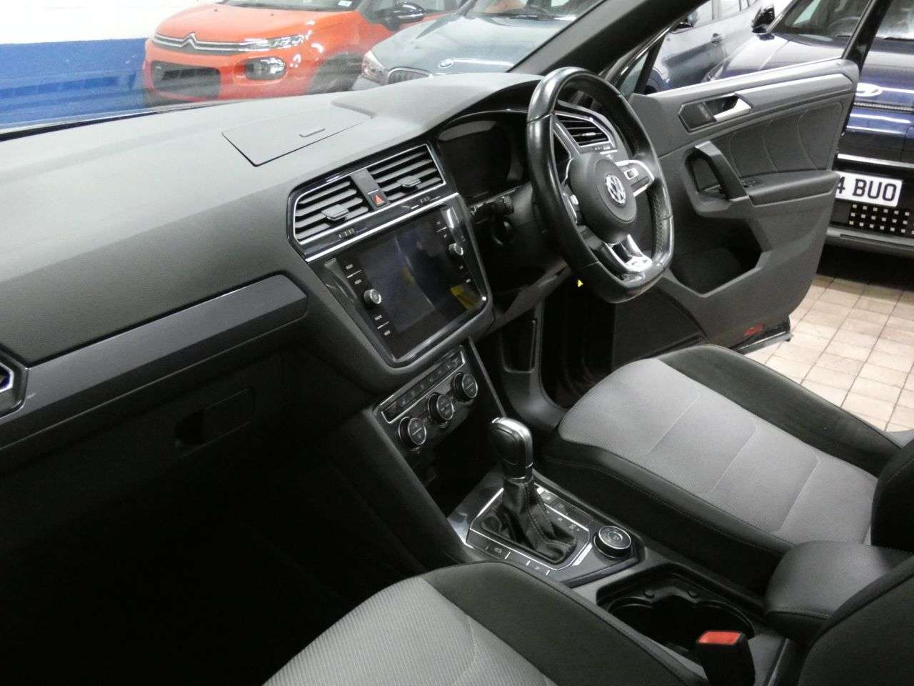 2018 VOLKSWAGEN TIGUAN 2018 VOLKSWAGEN TIGUAN