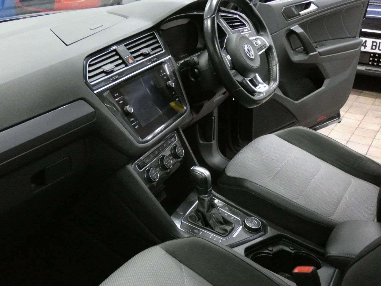 2018 VOLKSWAGEN TIGUAN 2018 VOLKSWAGEN TIGUAN