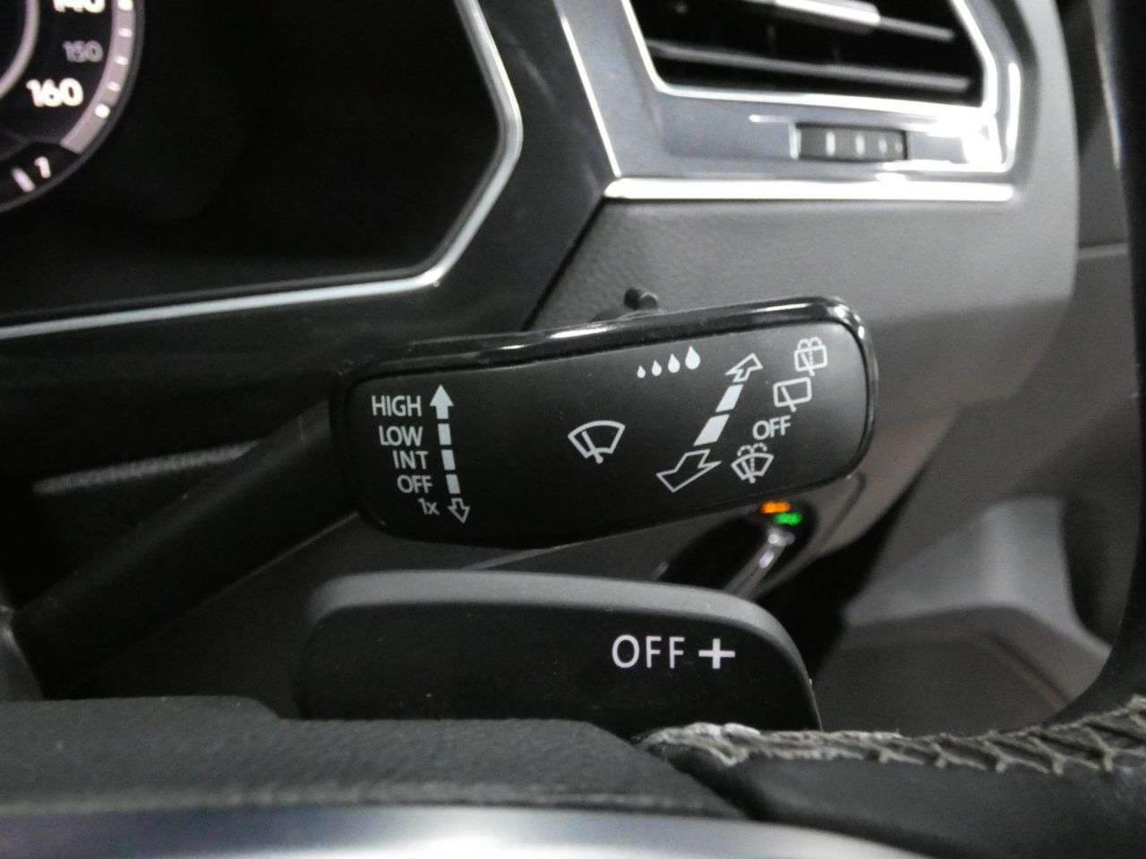 2018 VOLKSWAGEN TIGUAN 2018 VOLKSWAGEN TIGUAN