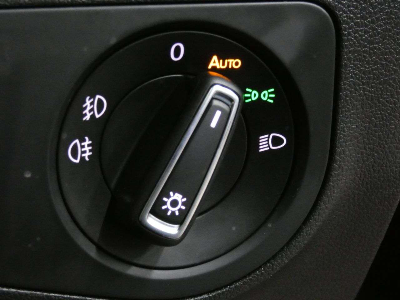 2018 VOLKSWAGEN TIGUAN 2018 VOLKSWAGEN TIGUAN