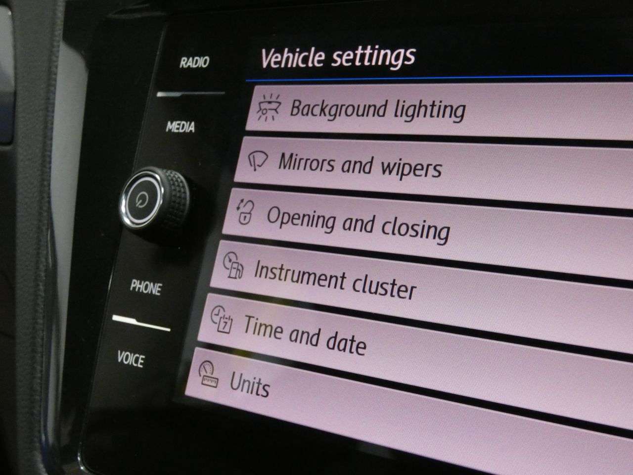 2018 VOLKSWAGEN TIGUAN 2018 VOLKSWAGEN TIGUAN