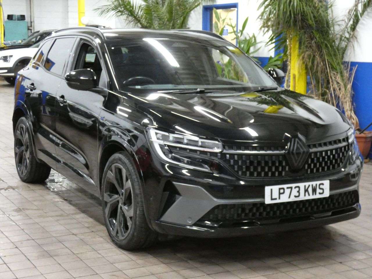 A 2023 RENAULT AUSTRAL 1.2 E-TECH techno esprit Alpine SUV 5dr Petrol Hybrid Auto Euro 6 (s/s) (20 A 2023 RENAULT AUSTRAL 1.2 E-TECH techno esprit Alpine SUV 5dr Petrol Hybrid Auto Euro 6 (s/s) (20