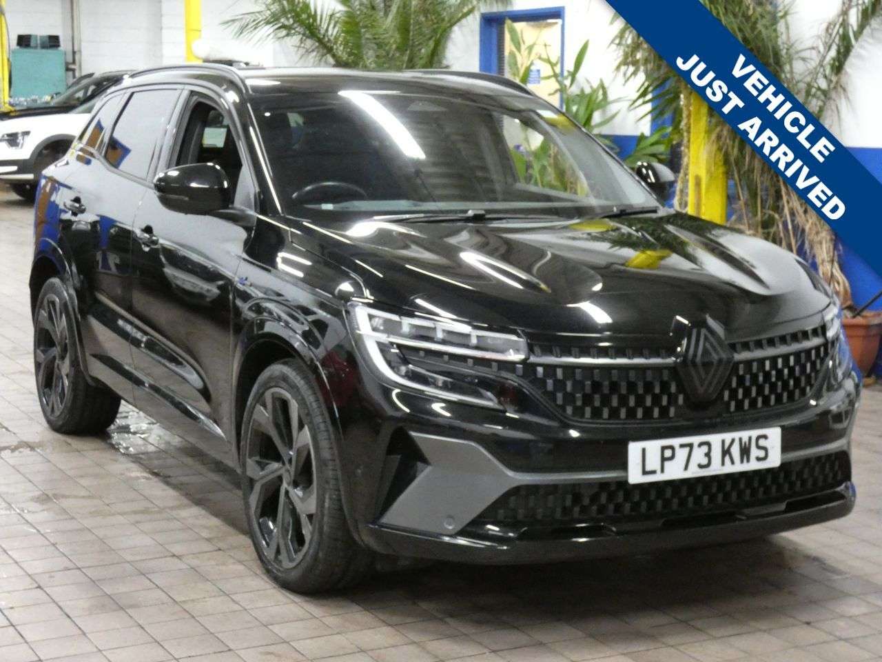 A 2023 RENAULT AUSTRAL 1.2 E-TECH techno esprit Alpine SUV 5dr Petrol Hybrid Auto Euro 6 (s/s) (20 A 2023 RENAULT AUSTRAL 1.2 E-TECH techno esprit Alpine SUV 5dr Petrol Hybrid Auto Euro 6 (s/s) (20