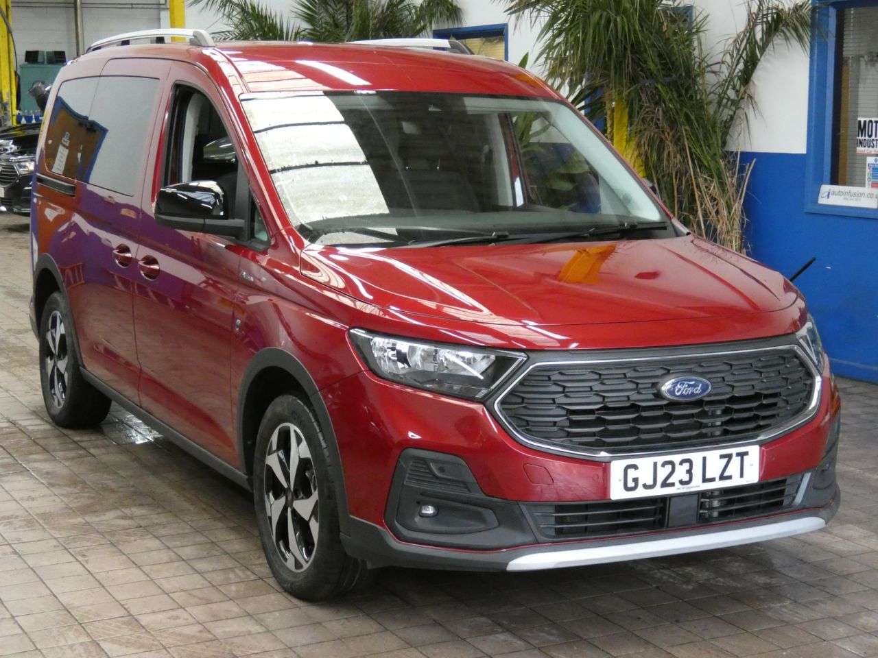 A 2023 FORD GRAND TOURNEO CONNECT 2.0 EcoBlue Active MPV 5dr Diesel DCT Euro 6 (s/s) (122 ps) GENUINE LOW MIL A 2023 FORD GRAND TOURNEO CONNECT 2.0 EcoBlue Active MPV 5dr Diesel DCT Euro 6 (s/s) (122 ps) GENUINE LOW MIL