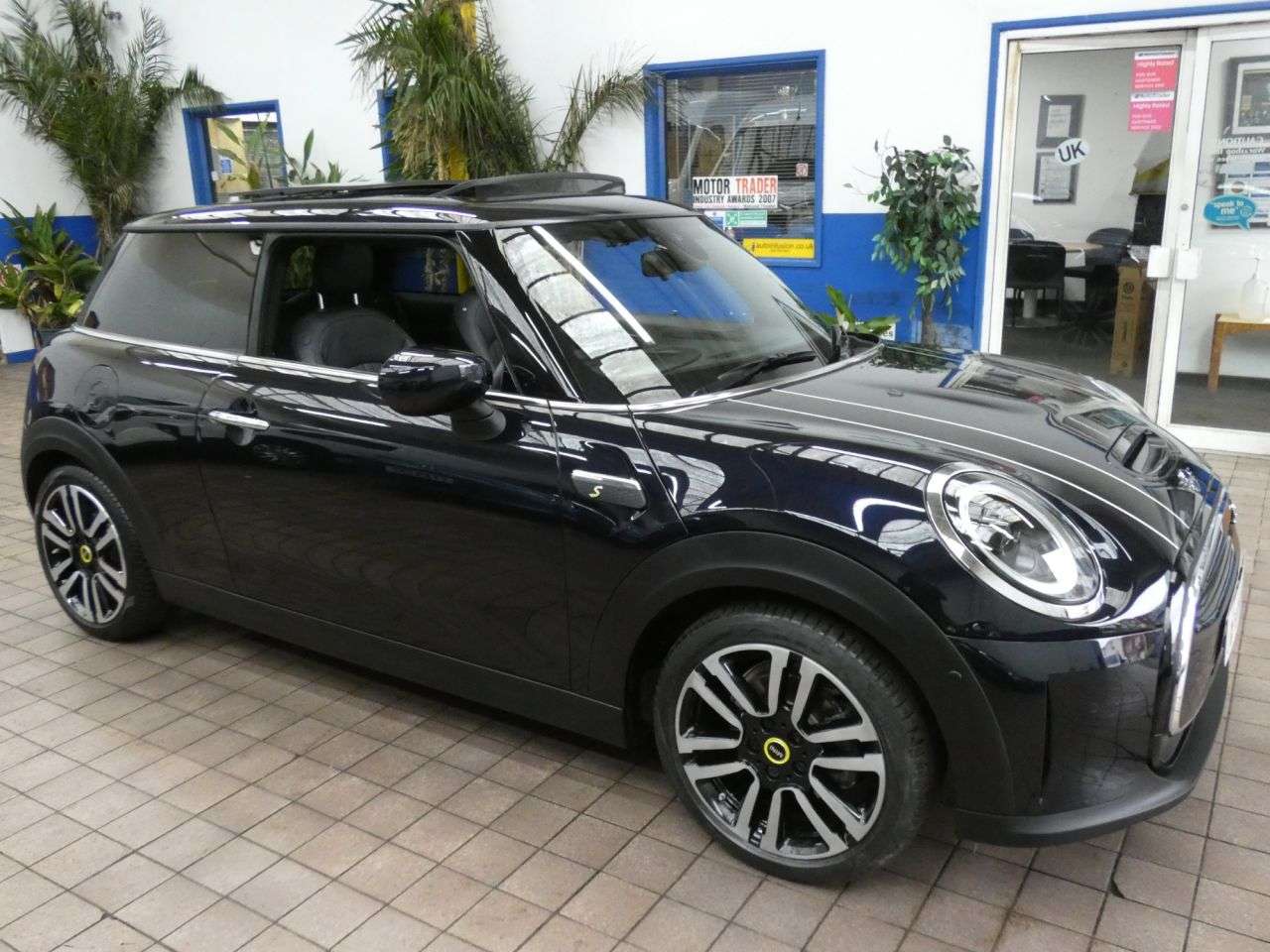 2022 MINI ELECTRIC HATCH 2022 MINI ELECTRIC HATCH