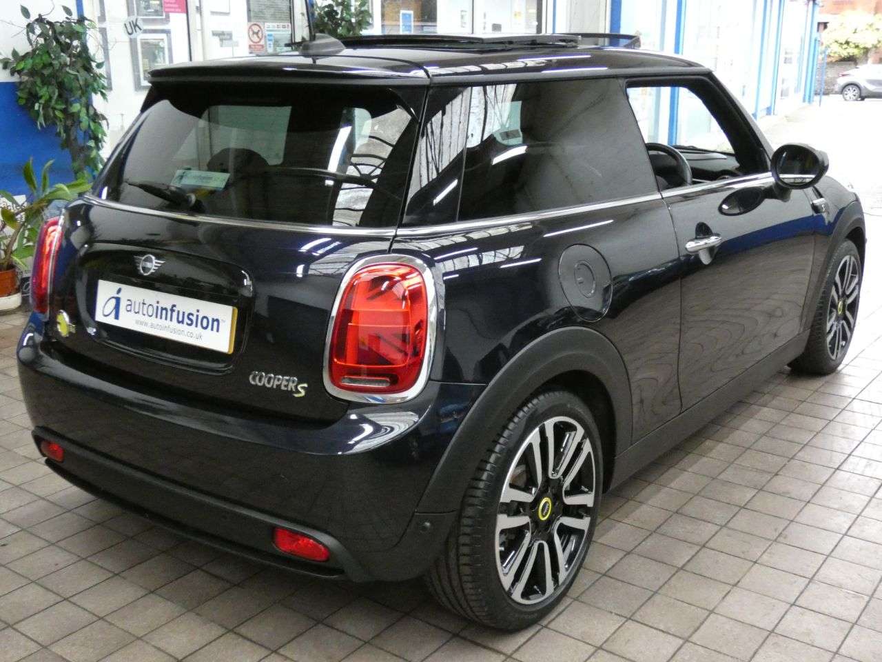 2022 MINI ELECTRIC HATCH 2022 MINI ELECTRIC HATCH