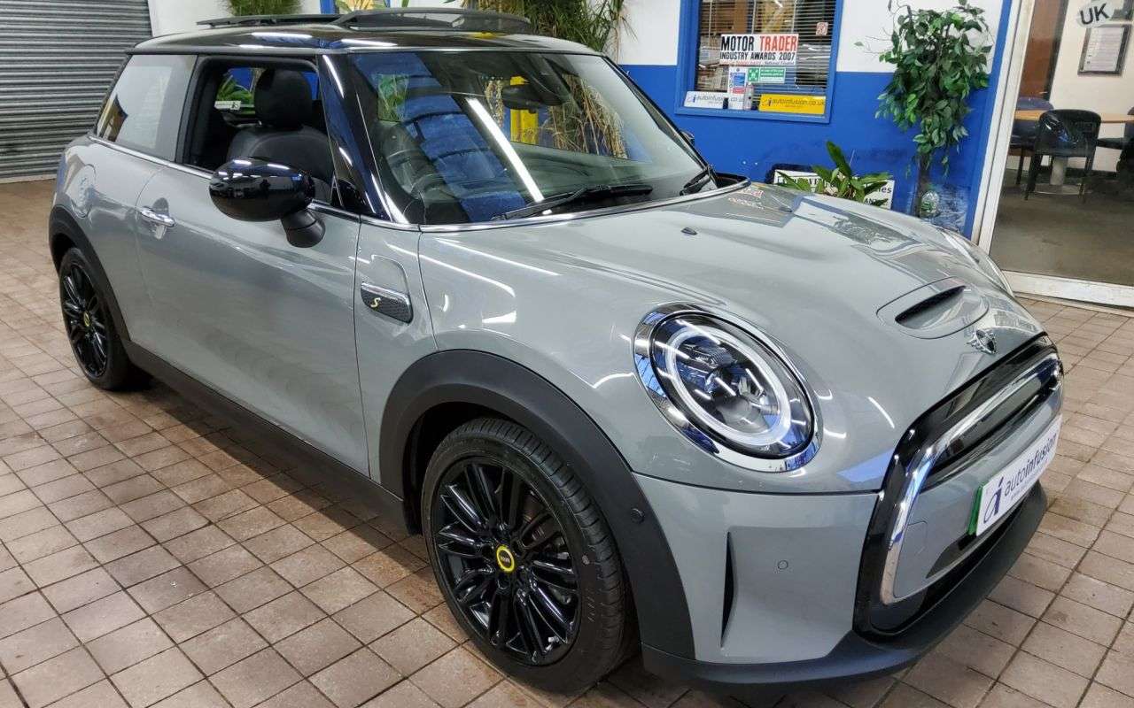 2021 MINI ELECTRIC HATCH 2021 MINI ELECTRIC HATCH